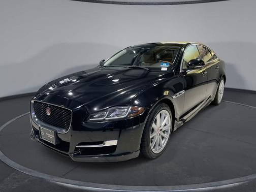 2018 Jaguar XJ XJ R-Sport