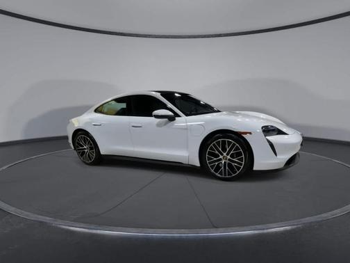 2022 Porsche Taycan Base