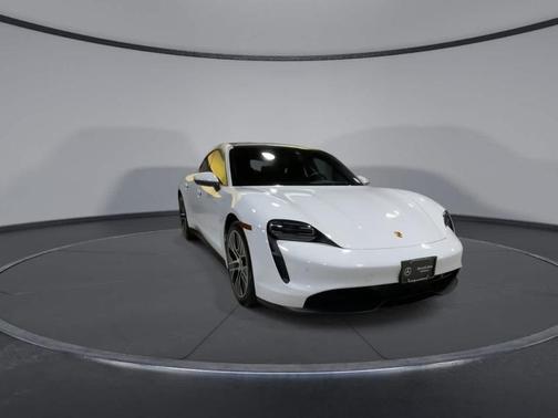 2022 Porsche Taycan Base