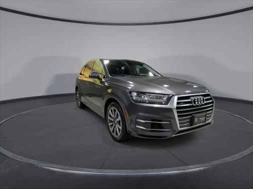 2019 Audi Q7 55 Premium Plus