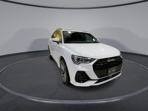 2025 Audi Q3 45 S line Premium