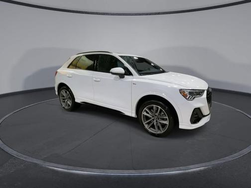 2025 Audi Q3 45 S line Premium