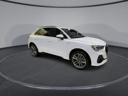 2025 Audi Q3 45 S line Premium