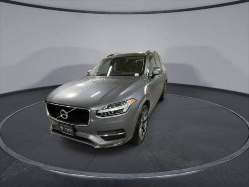 2019 Volvo XC90 T6 Momentum