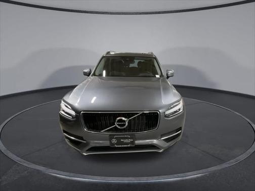 2019 Volvo XC90 T6 Momentum