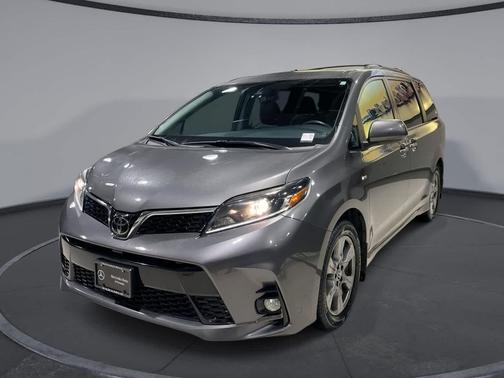 2019 Toyota Sienna SE Premium