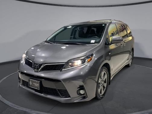 2019 Toyota Sienna SE Premium