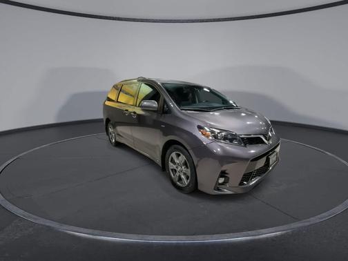 2019 Toyota Sienna SE Premium