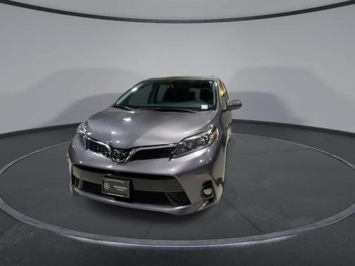 2019 Toyota Sienna SE Premium