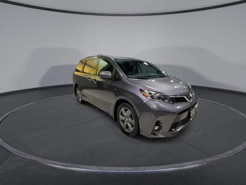 2019 Toyota Sienna SE Premium