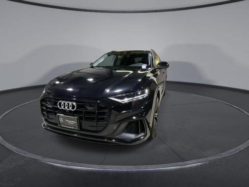 2019 Audi Q8 Premium Plus
