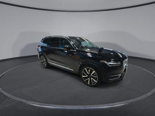 2024 Volvo XC90 B6 Ultimate Bright Theme 6-Seater