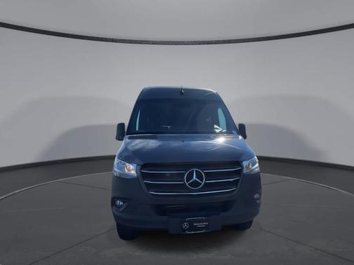2022 Mercedes-Benz Sprinter 2500 144 WB Standard Roof Passenger