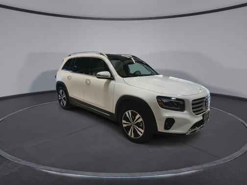 Polar White 2026 Mercedes-Benz GLB 250 Base 4MATIC