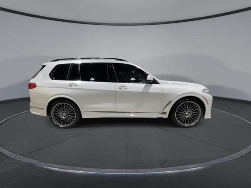 2021 BMW X7 M50i