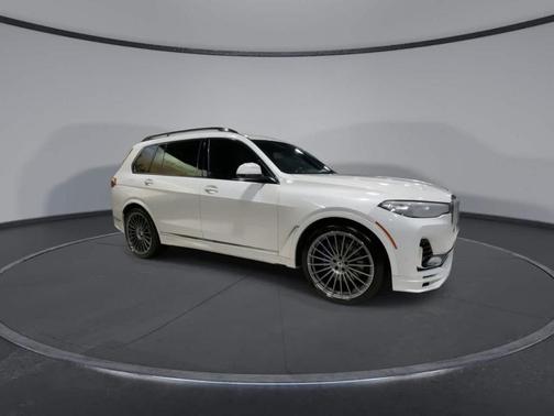 2021 BMW X7 M50i