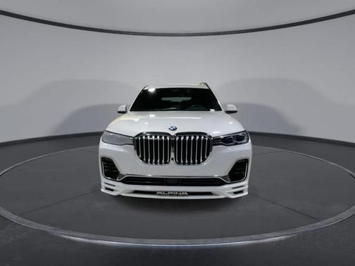 2021 BMW X7 M50i