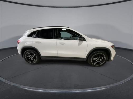 2022 Mercedes-Benz GLA 250 Base 4MATIC