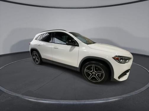 2022 Mercedes-Benz GLA 250 Base 4MATIC