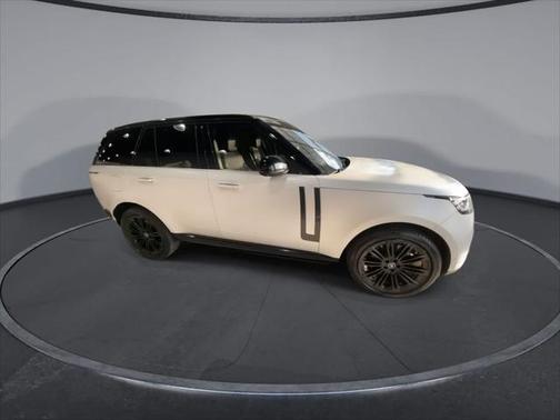 2023 Land Rover Range Rover P530 SE
