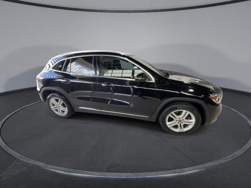 2021 Mercedes-Benz GLA 250 Base 4MATIC