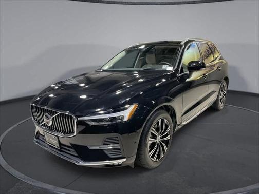 2022 Volvo XC60 B5 Inscription