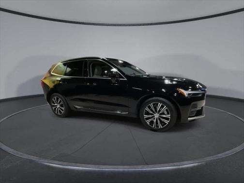 2022 Volvo XC60 B5 Inscription