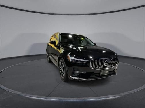 2022 Volvo XC60 B5 Inscription