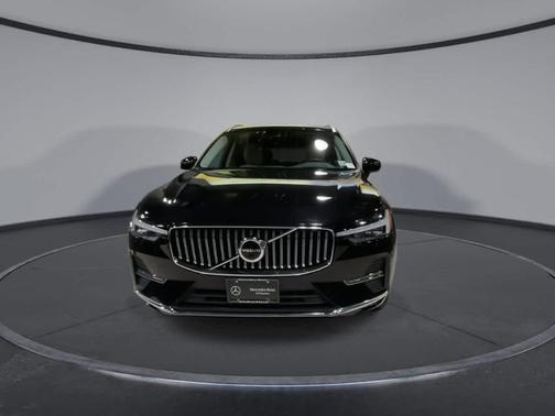 2022 Volvo XC60 B5 Inscription