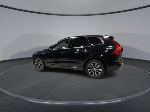 2022 Volvo XC60 B5 Inscription