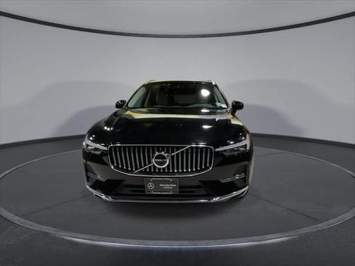 2022 Volvo XC60 B5 Inscription