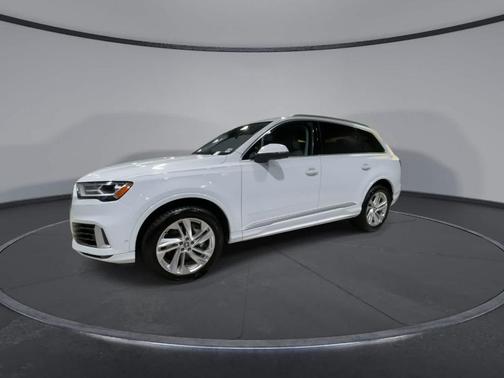 2020 Audi Q7 55 Premium Plus