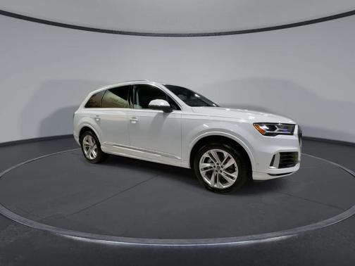 2020 Audi Q7 55 Premium Plus