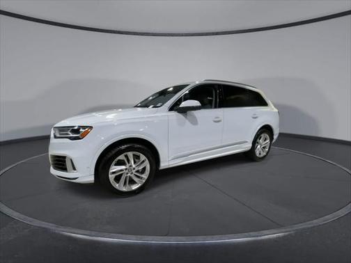 2020 Audi Q7 55 Premium Plus