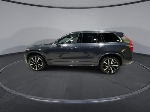 2021 Volvo XC90 T6 Momentum 6 Passenger