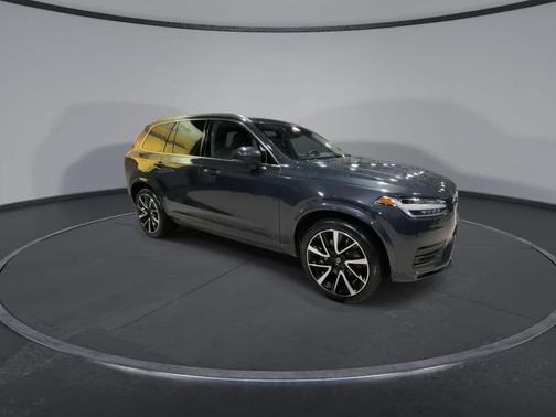2021 Volvo XC90 T6 Momentum 6 Passenger