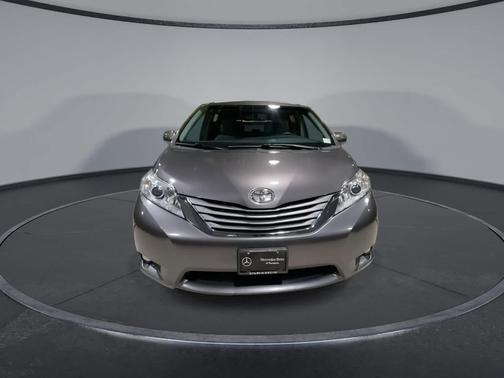 2016 Toyota Sienna XLE