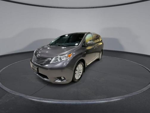 2016 Toyota Sienna XLE