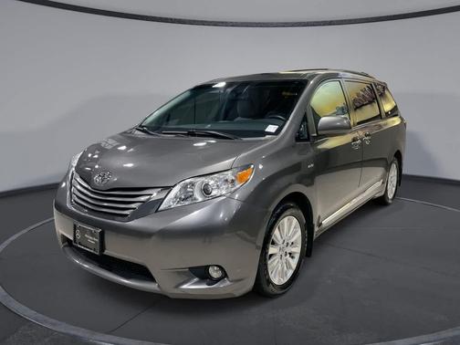 2016 Toyota Sienna XLE