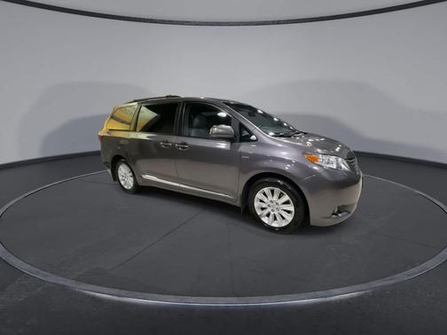 2016 Toyota Sienna XLE