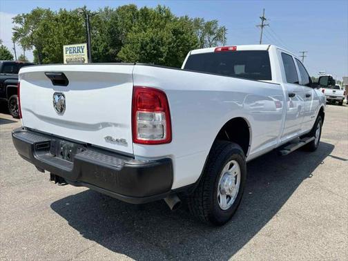 2022 RAM 3500 Tradesman Crew Cab 4x4 8' Box