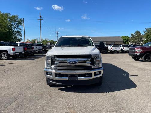 Oxford White 2018 Ford F-250 XLT