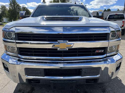 Summit White 2017 Chevrolet Silverado 2500 LTZ