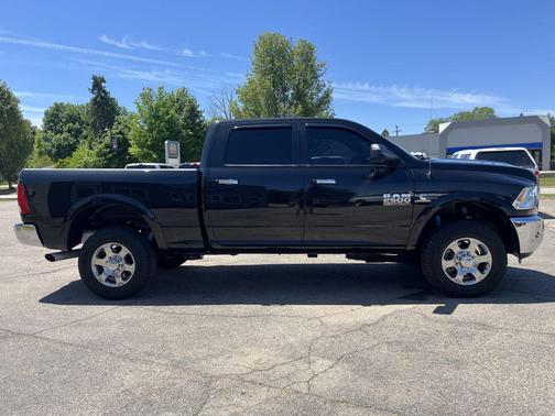 BLACK 2018 RAM 2500 Big Horn Crew Cab 4x4 6'4' Box