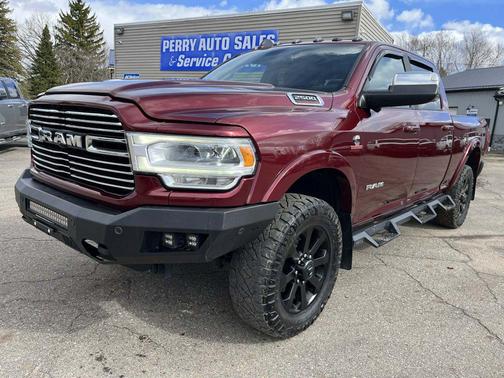 2019 RAM 2500 Laramie Crew Cab 4x4 6'4' Box
