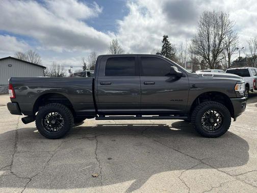2021 RAM 2500 Big Horn Crew Cab 4x4 6'4' Box