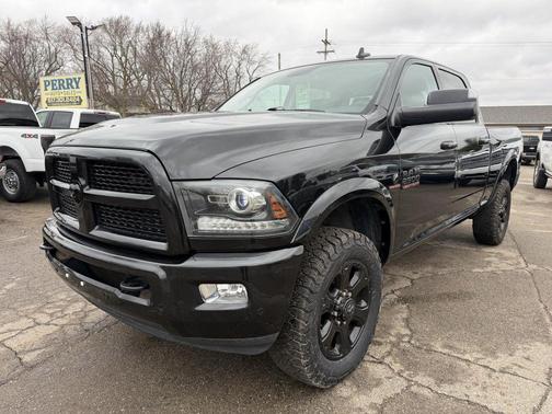 2017 RAM 2500 Laramie Crew Cab 4x4 6'4' Box