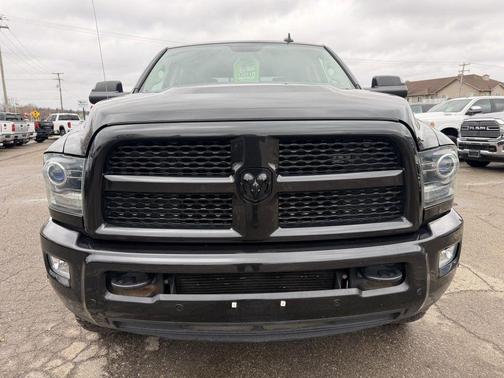 2017 RAM 2500 Laramie Crew Cab 4x4 6'4' Box