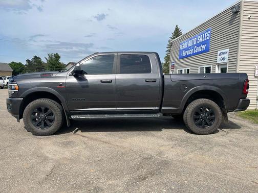 Granite Crystal Metallic Clearcoat 2021 RAM 2500 Laramie Crew Cab 4x4 6'4' Box