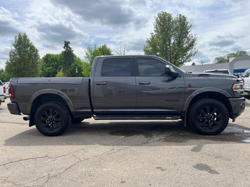 Granite Crystal Metallic Clearcoat 2021 RAM 2500 Laramie Crew Cab 4x4 6'4' Box